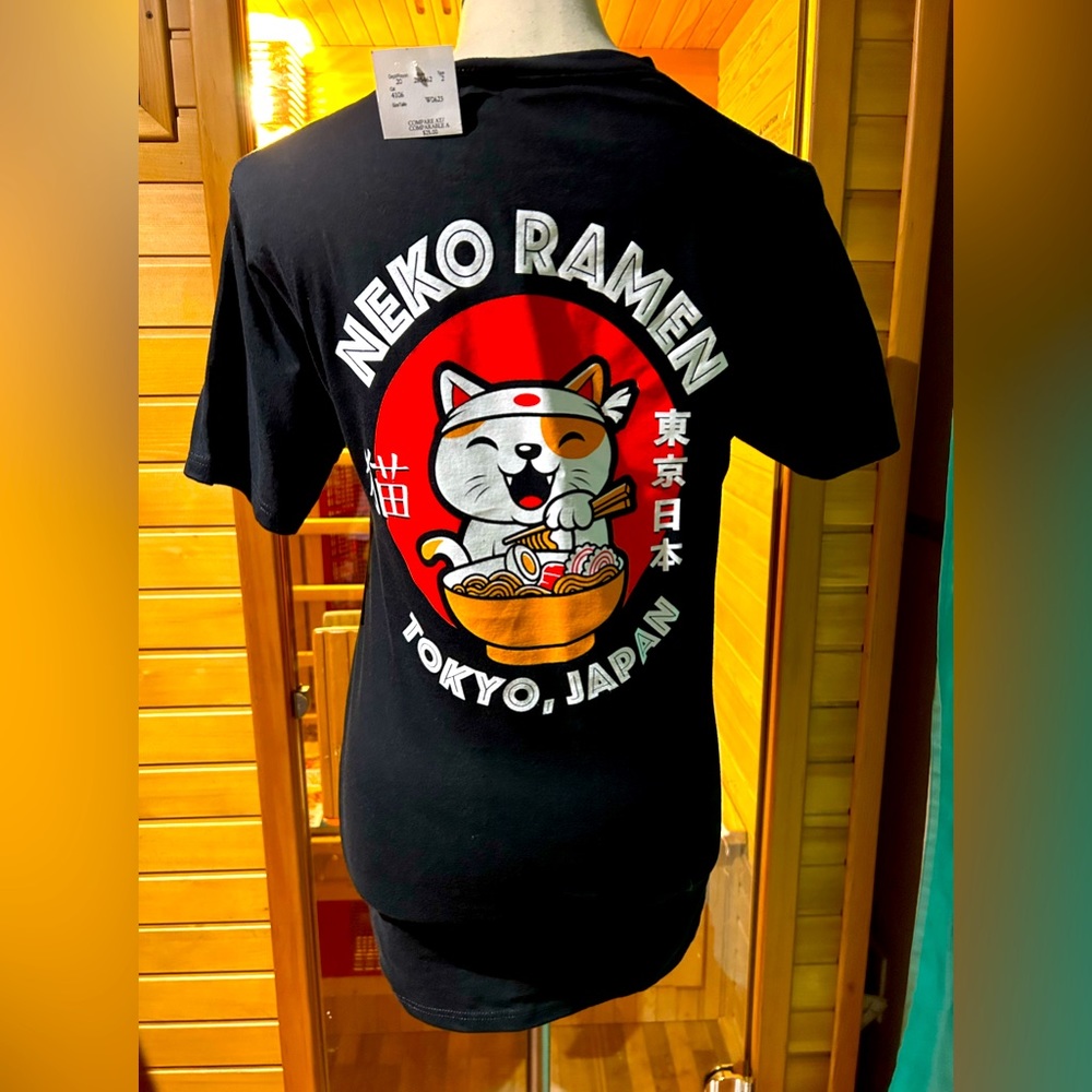 BNWT LCM NEKO RAMEN TEE